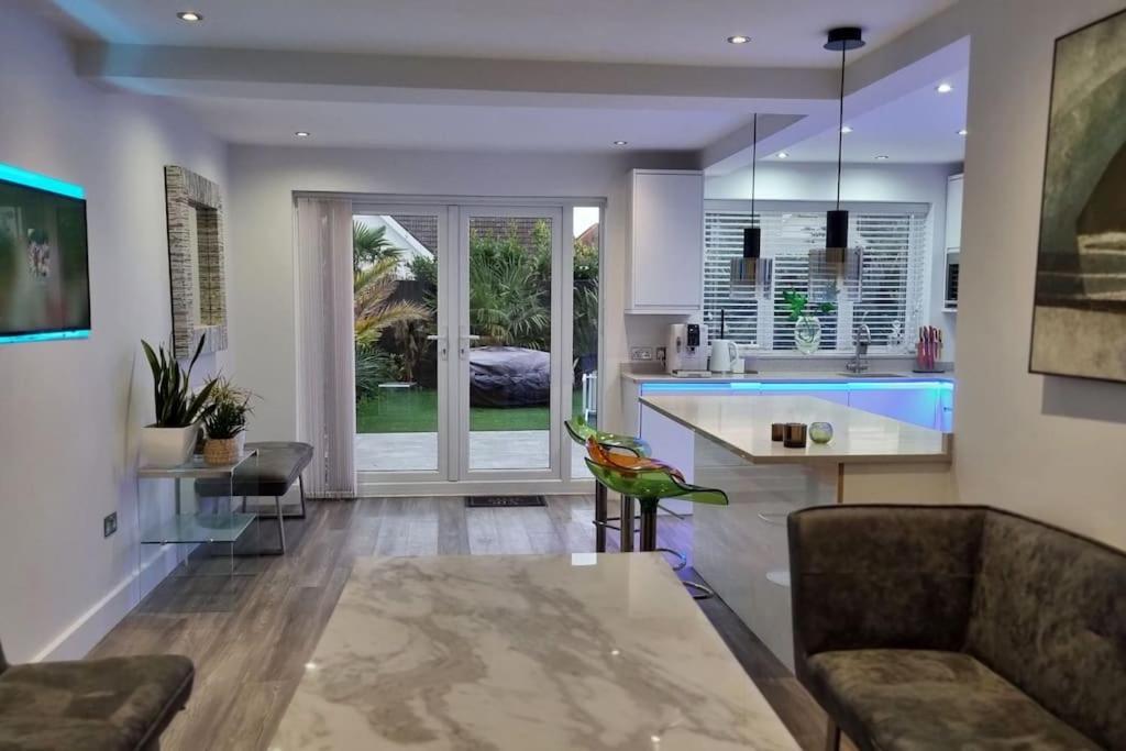 Northbourne House Villa Фърндаун Екстериор снимка