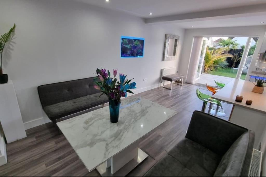 Northbourne House Villa Фърндаун Екстериор снимка